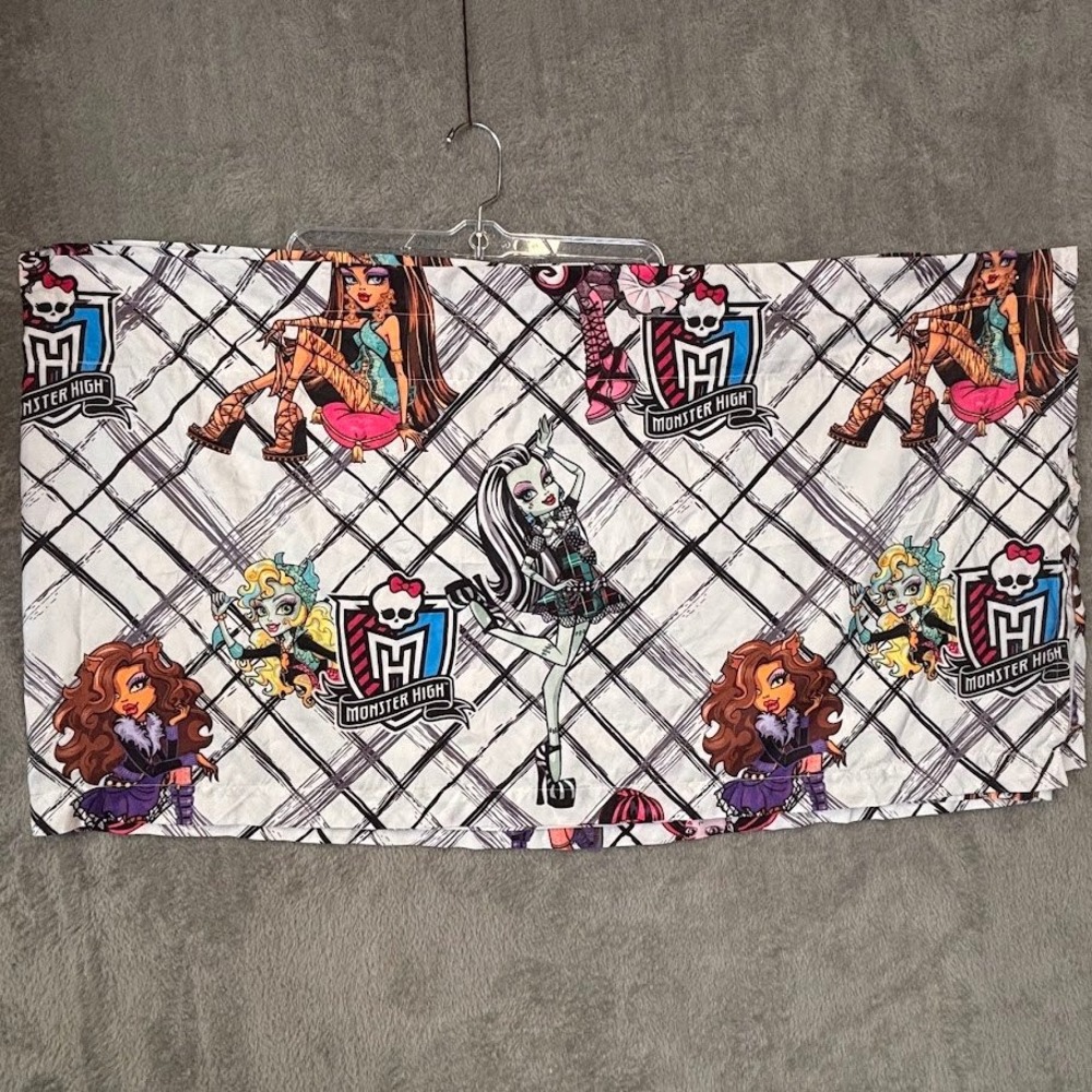 Monster High Window Valance Extra Long 139x20 Frankie Stein Clawdeen Wolf Plaid